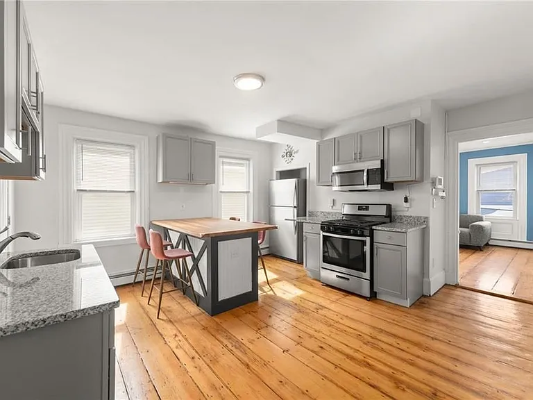 130 Sutton St #2 — Photo 9