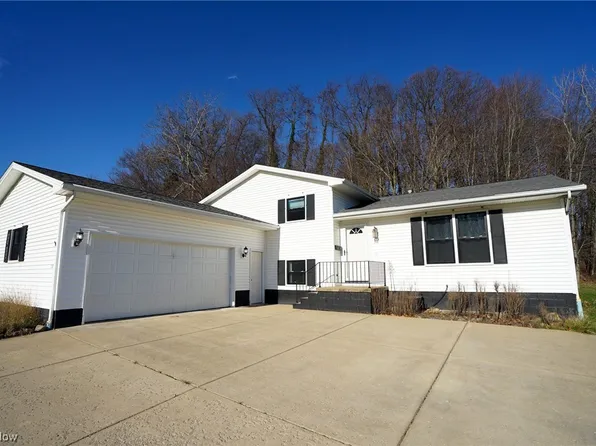 2130 Cranbrook Dr, Youngstown, OH 44511