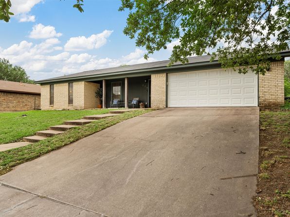 236 Laredo Dr, Hewitt, TX 76643