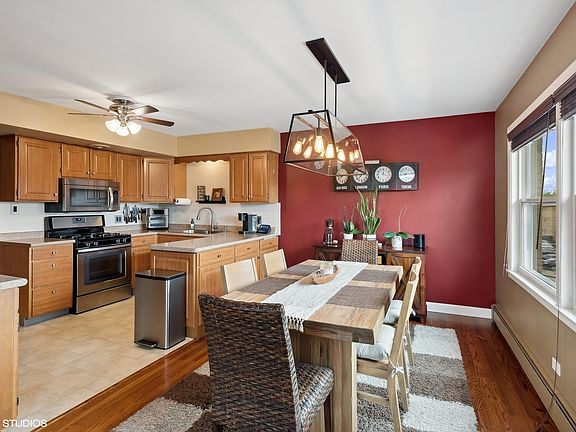 4th image of 6817 N Ozark Ave APT 3B