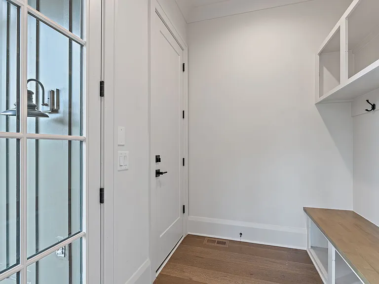 8808 Edgecomb Dr — Photo 15