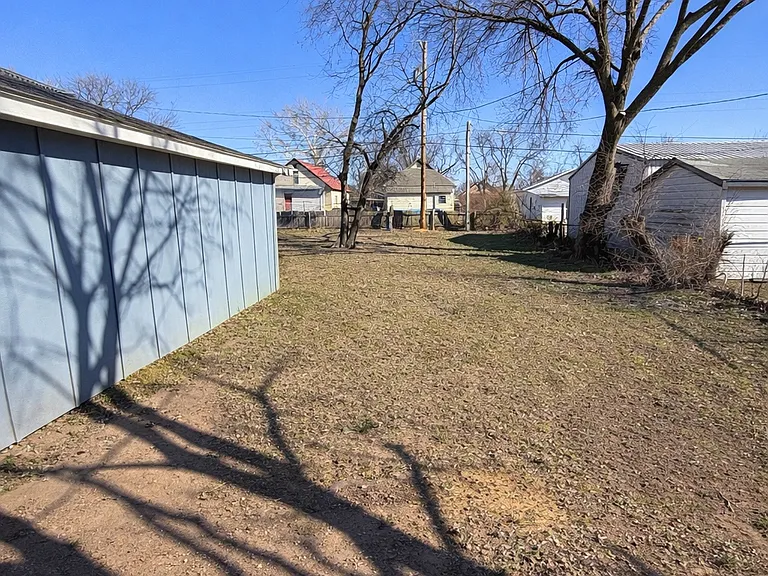 605 N Pottenger Ave — Photo 11