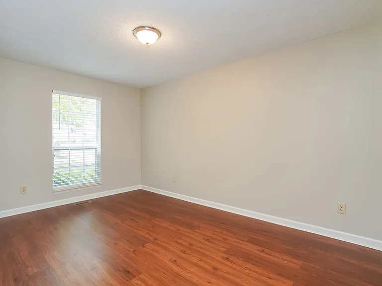 1019 Cedar Creek Village Rd — Photo 13