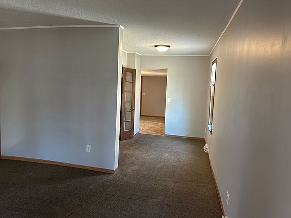 3rd image of 623 Maryland Ave E