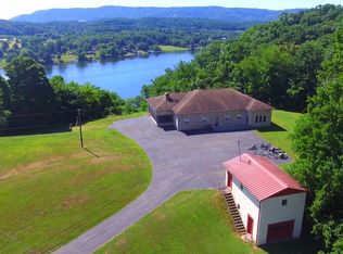 5448 Beamer Hollow Rd, Pulaski, VA 24301