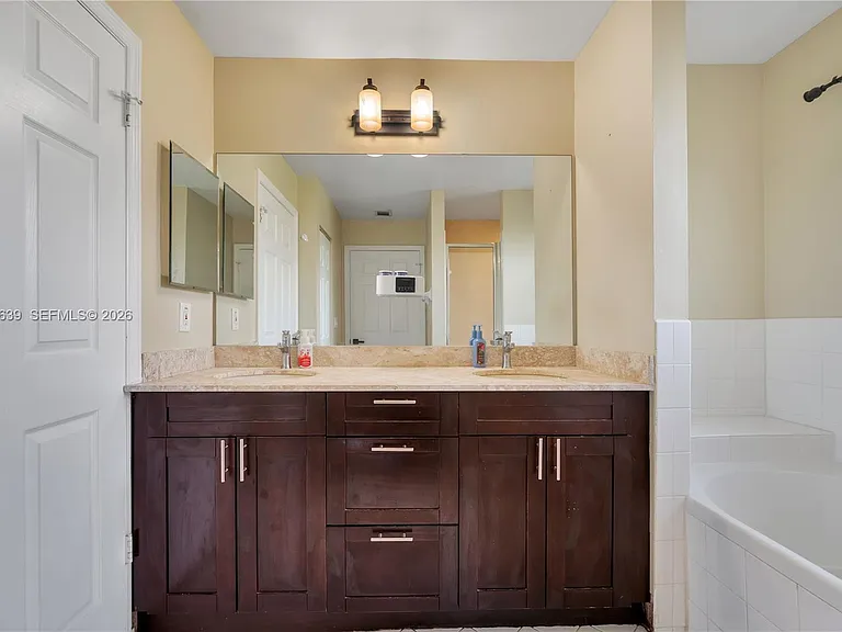 14530 SW 156th Ave — Photo 15