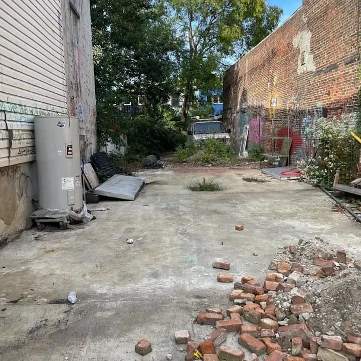2nd image of 11 W 9th Street