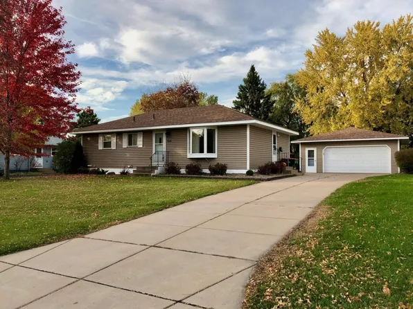 1541 121st Ave NE, Blaine, MN 55449