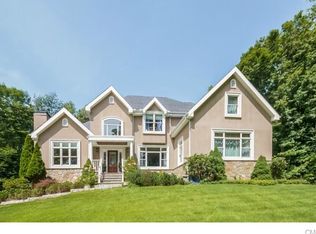 49 Hiawatha Trl, Shelton, CT 06484
