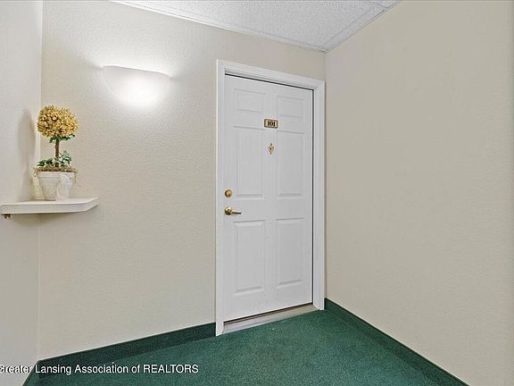 3rd image of 338 W Saginaw St #I