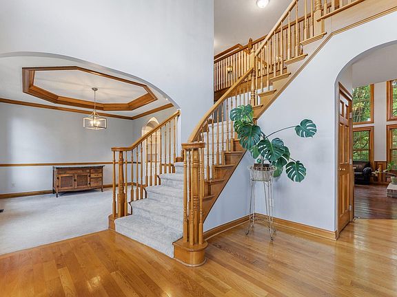 5th image of 2621 Northmont Dr
