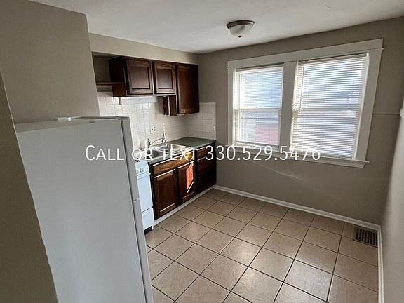 3rd image of 25 S Highland Ave APT 4