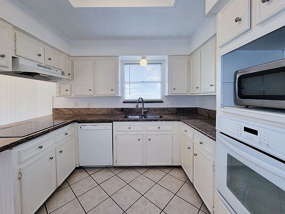 5th image of 2710 Quail Creek Dr