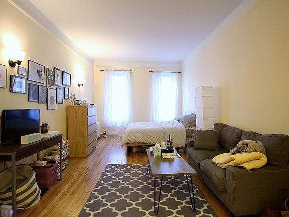4th image of 231 E 34th St APT 5D