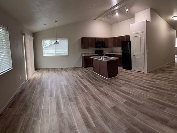 5th image of 828-830 S Union Rd #828