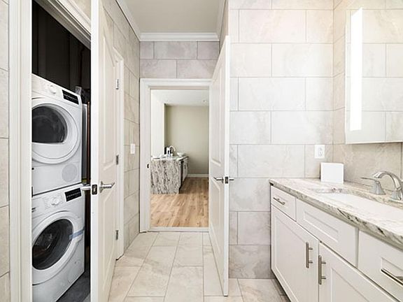 5th image of 139 N 23rd St #415