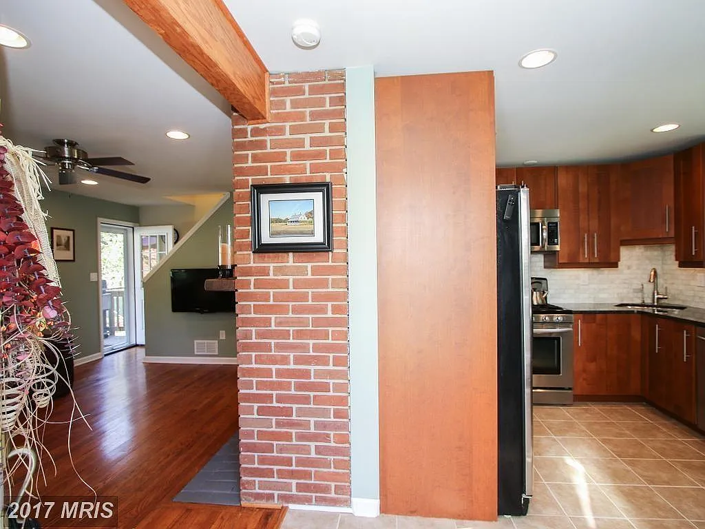 4 bed, 1200 sqft, $3,225 — Photo 3