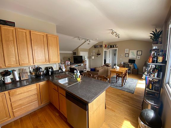 4th image of 4456 N Ashland Ave #4