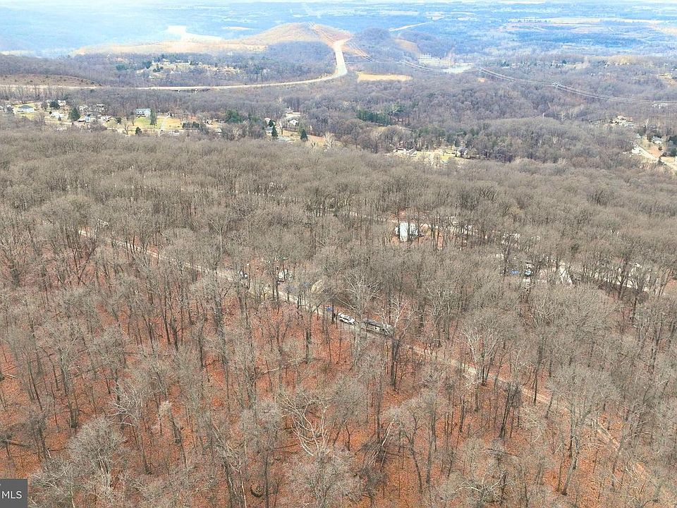 1st image of Hickory Nut Ln