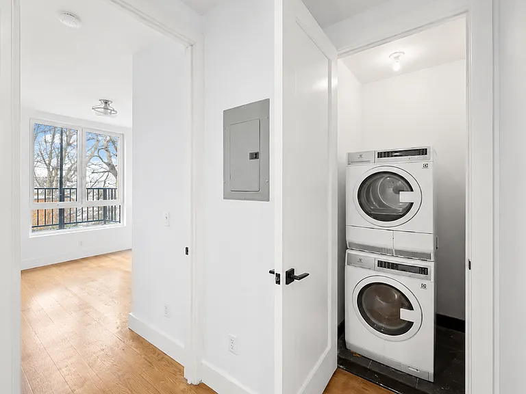 26 Ditmars St #3 — Photo 11