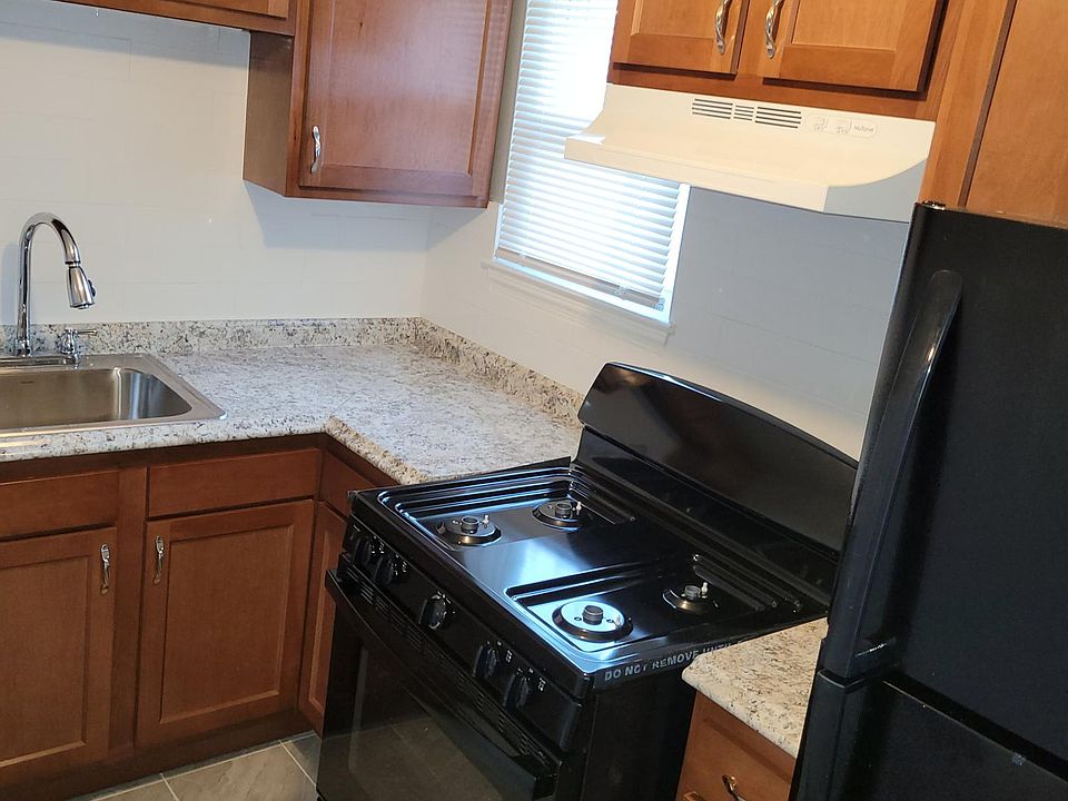 2nd image of 7022 Surrey Dr Floor 2