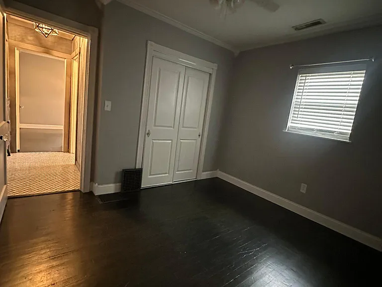 115 S Cedar St — Photo 7