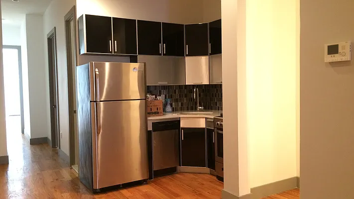 Rented by Nooklyn NYC LLC | media 31