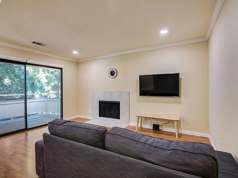 2131 Northwood Cir #F — Photo 19