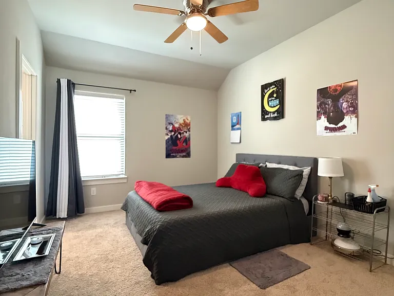 411 Bertney Dr — Photo 11