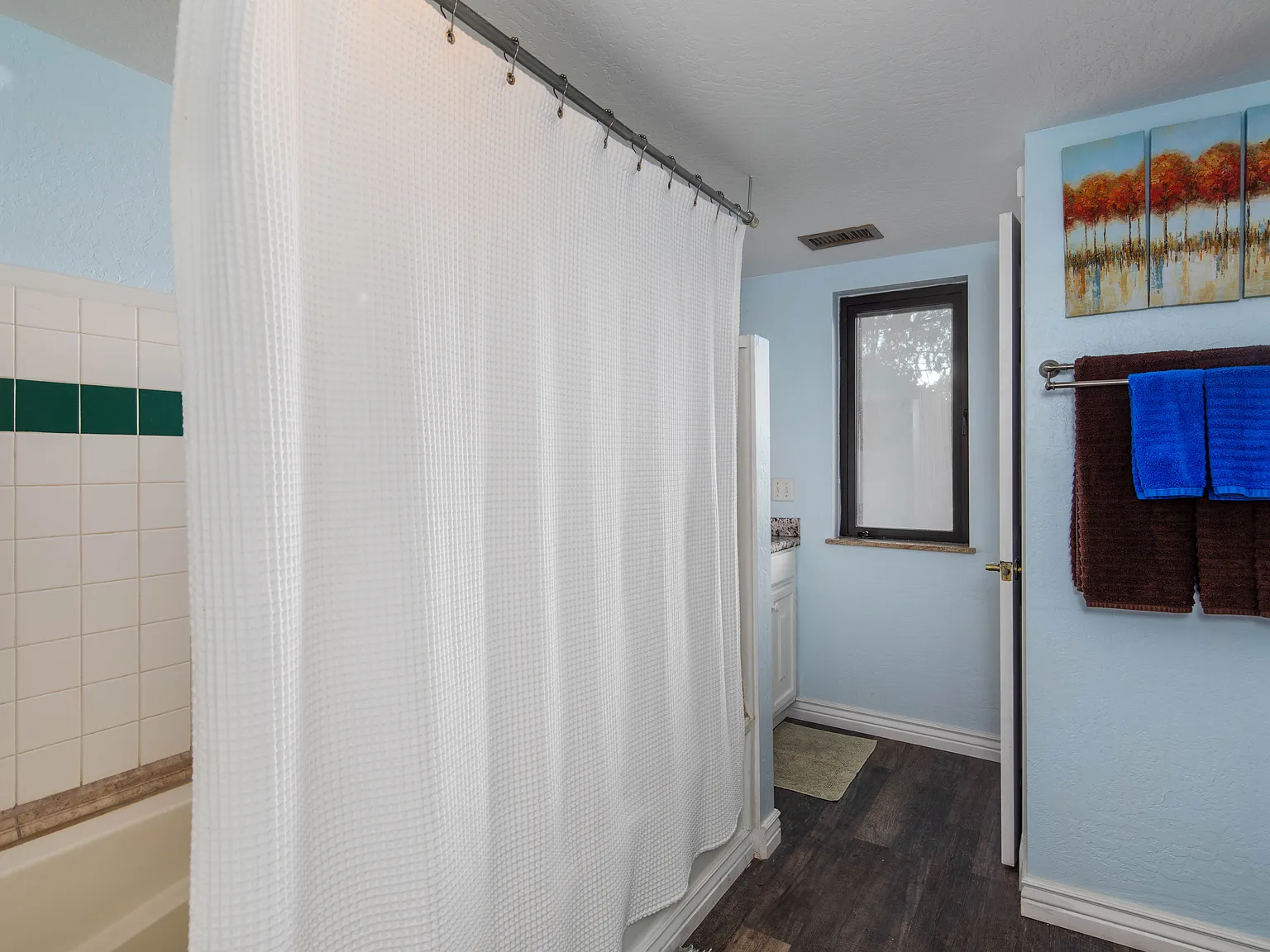 3 bed, 1800 sqft, $4,500 — Photo 2