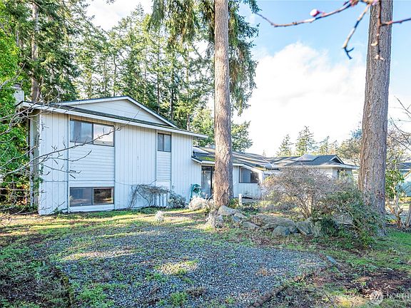 4th image of 716 Heller Road