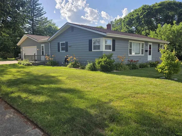 1203 North Sumac Drive, Janesville, WI 53545