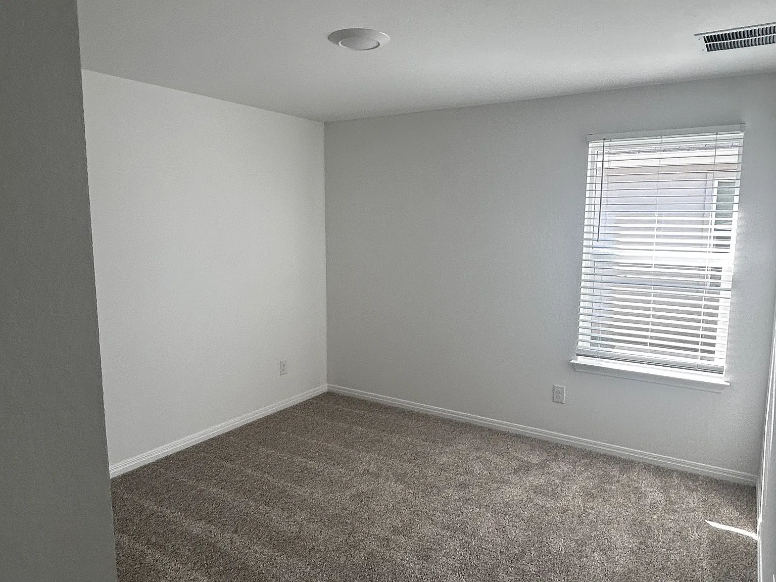 356 Gladiola Loop — Photo 2