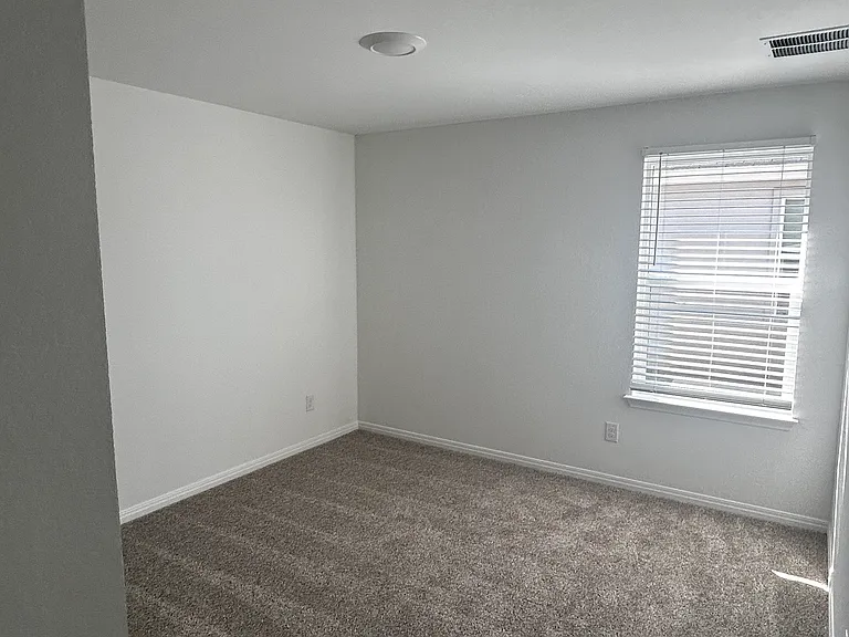 356 Gladiola Loop — Photo 2