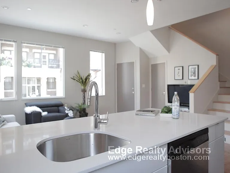 53 Glenville Ave — Photo 1