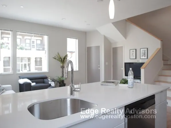 53 Glenville Ave, Allston, MA 02134