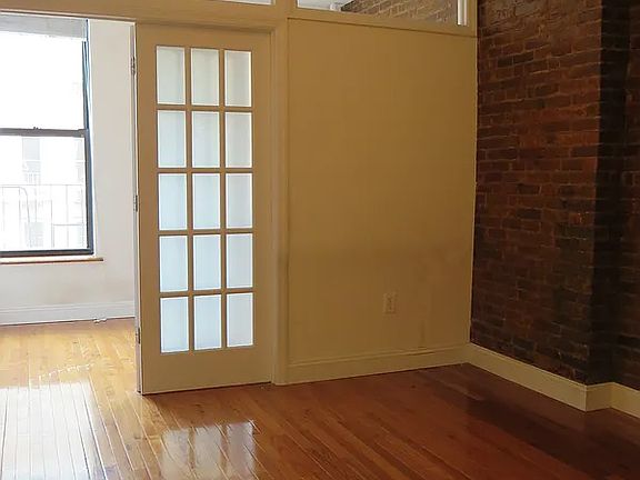 4th image of 41 Carmine St APT 8