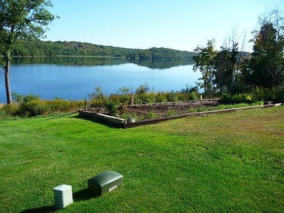 5th image of 241 Shoreline Dr