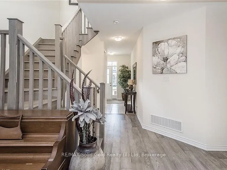 48 Pointer St — Photo 10