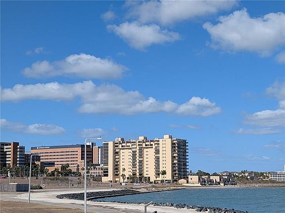 3rd image of 1400 Ocean Dr APT 1002C