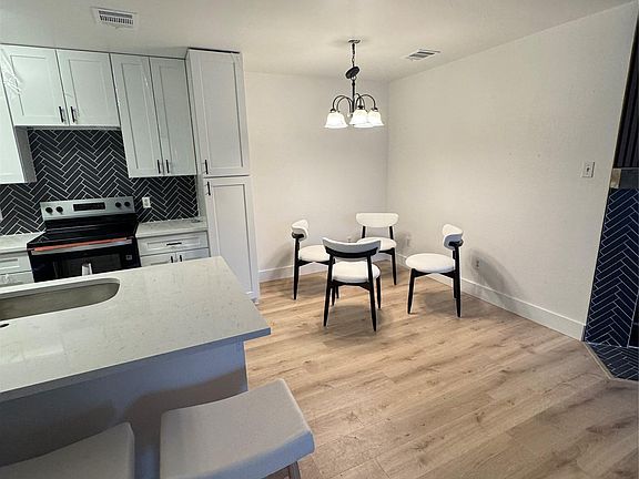 4th image of 1906 Alex Ave APT A