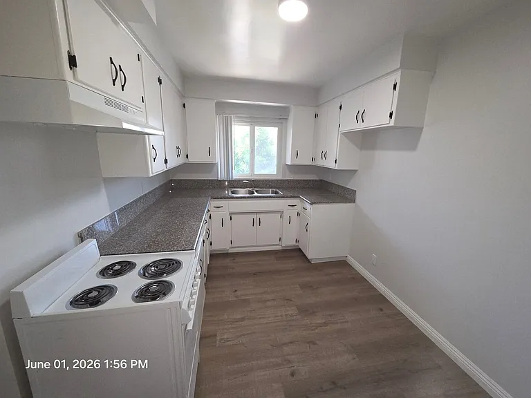 634 Marion Pl — Photo 5