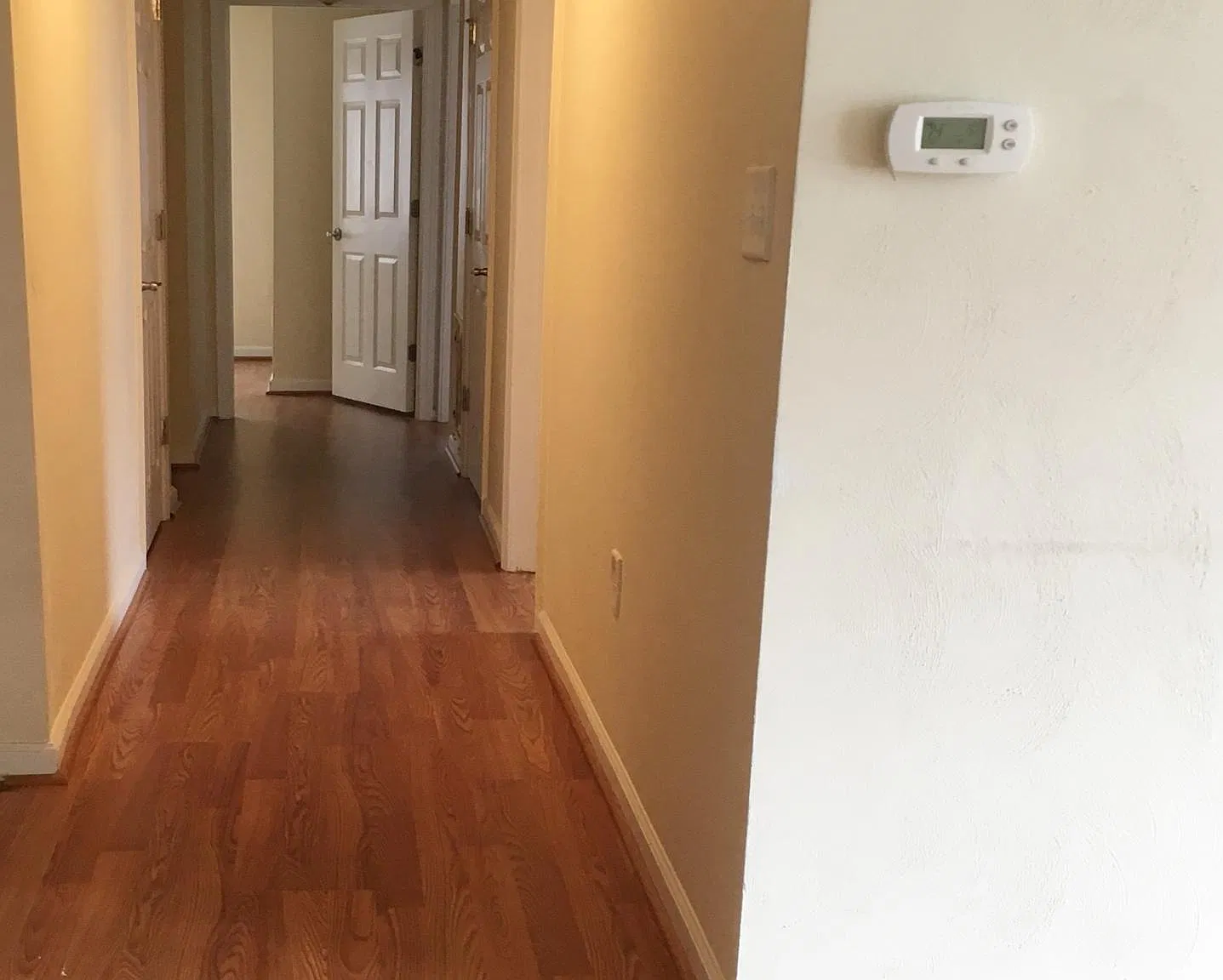3 bed, 950 sqft, $1,680 — Photo 4
