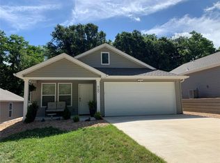 960 Osage Villa Ct, Villa Ridge, MO 63089