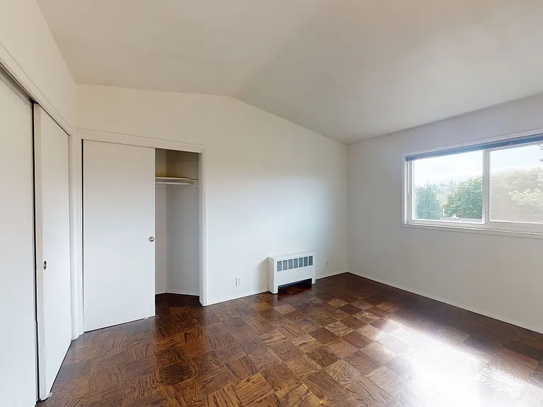 3232 E Madison St — Photo 6