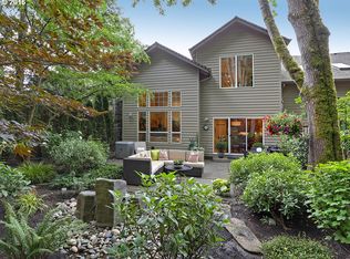 9311 NW Ash St, Portland, OR