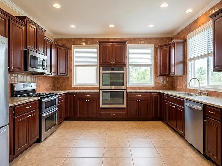 2233 Capistrano Way #13 — Photo 4