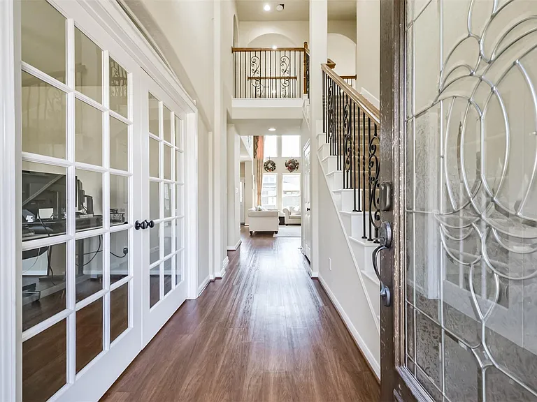 19027 Bowden Harbour Dr — Photo 4