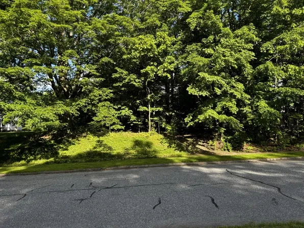 56 Highland Ave, Holden, MA 01520