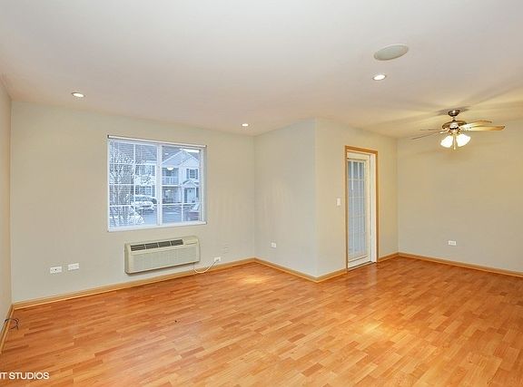 3rd image of 407 Silverstone Dr #407